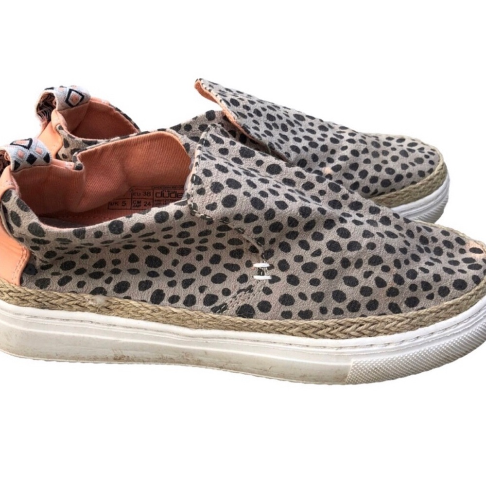 Hey Dude Peyton Cheetah Slip On Shoes. Size 7.